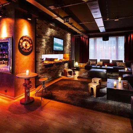 Pulse8 Hotel