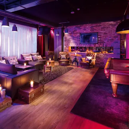 Pulse8 Hotel