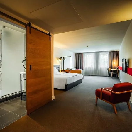 Hotel Pulse8 Praga