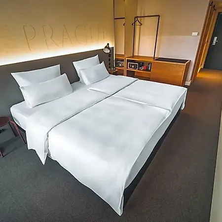 Hotel Pulse8